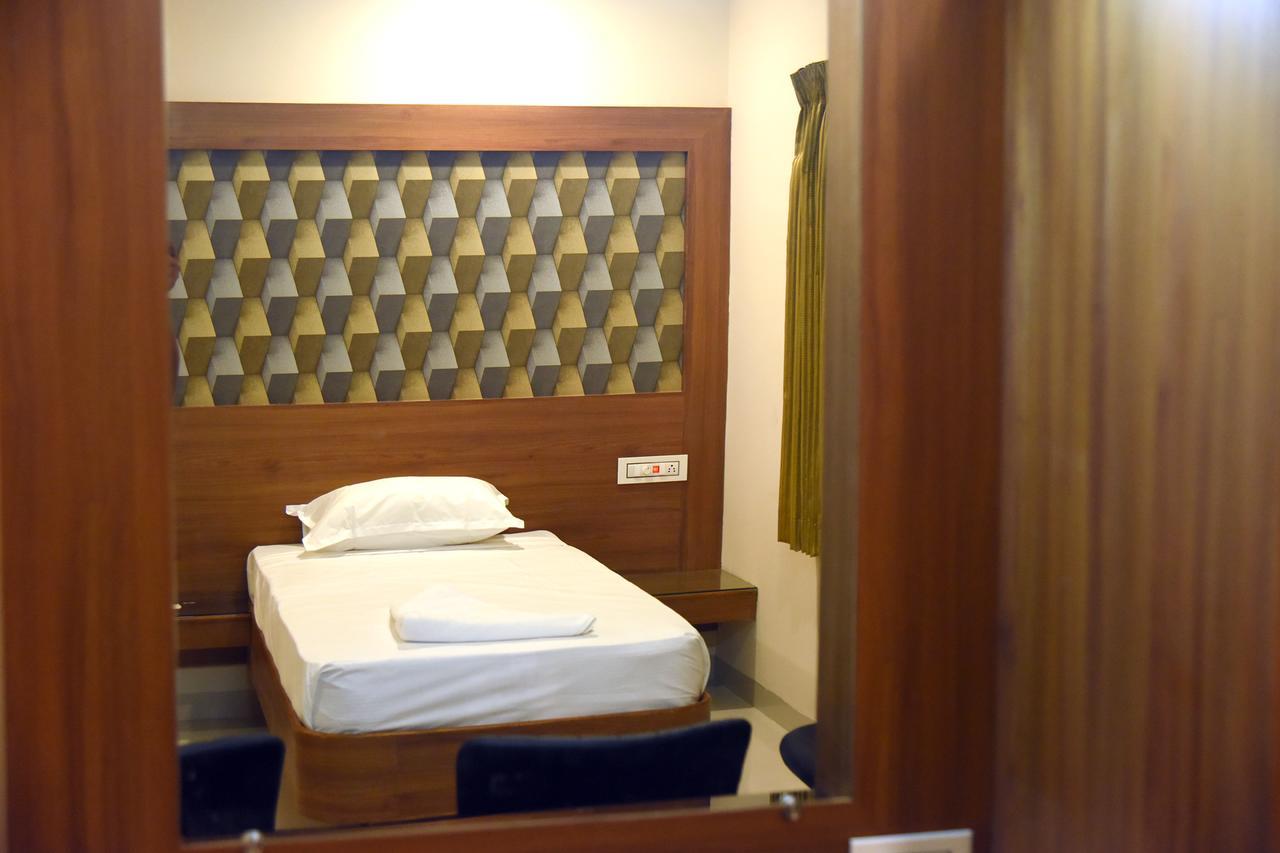 Hotel Gokulgrande Erode Exterior foto